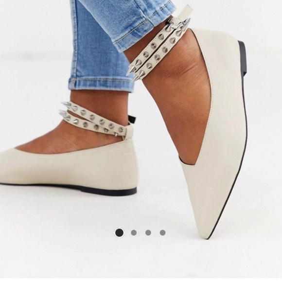 Women's Cream Pointed Flats with Studded Ankle Strap Sz6 - Picture 5 of 8